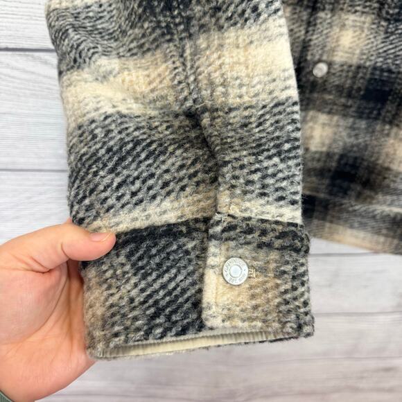 Gap Women's Black & Cream Plaid Wool Fuzzy Thick Shacket Size Large Petite - Picture 5 of 9